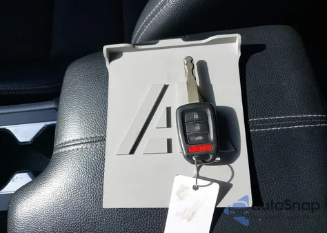 2017 Honda Accord Sport из США, поврежденный, VIN 1HGCR2F56HA043640